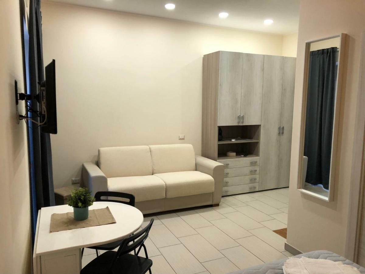Room25Mq Picasso Черкола Екстер'єр фото