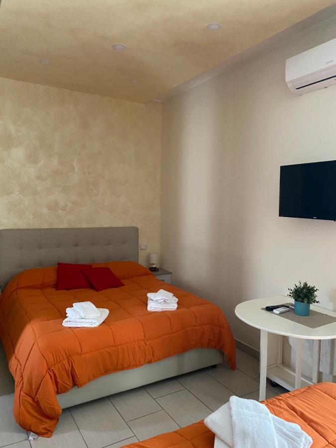 Room25Mq Picasso Черкола Екстер'єр фото